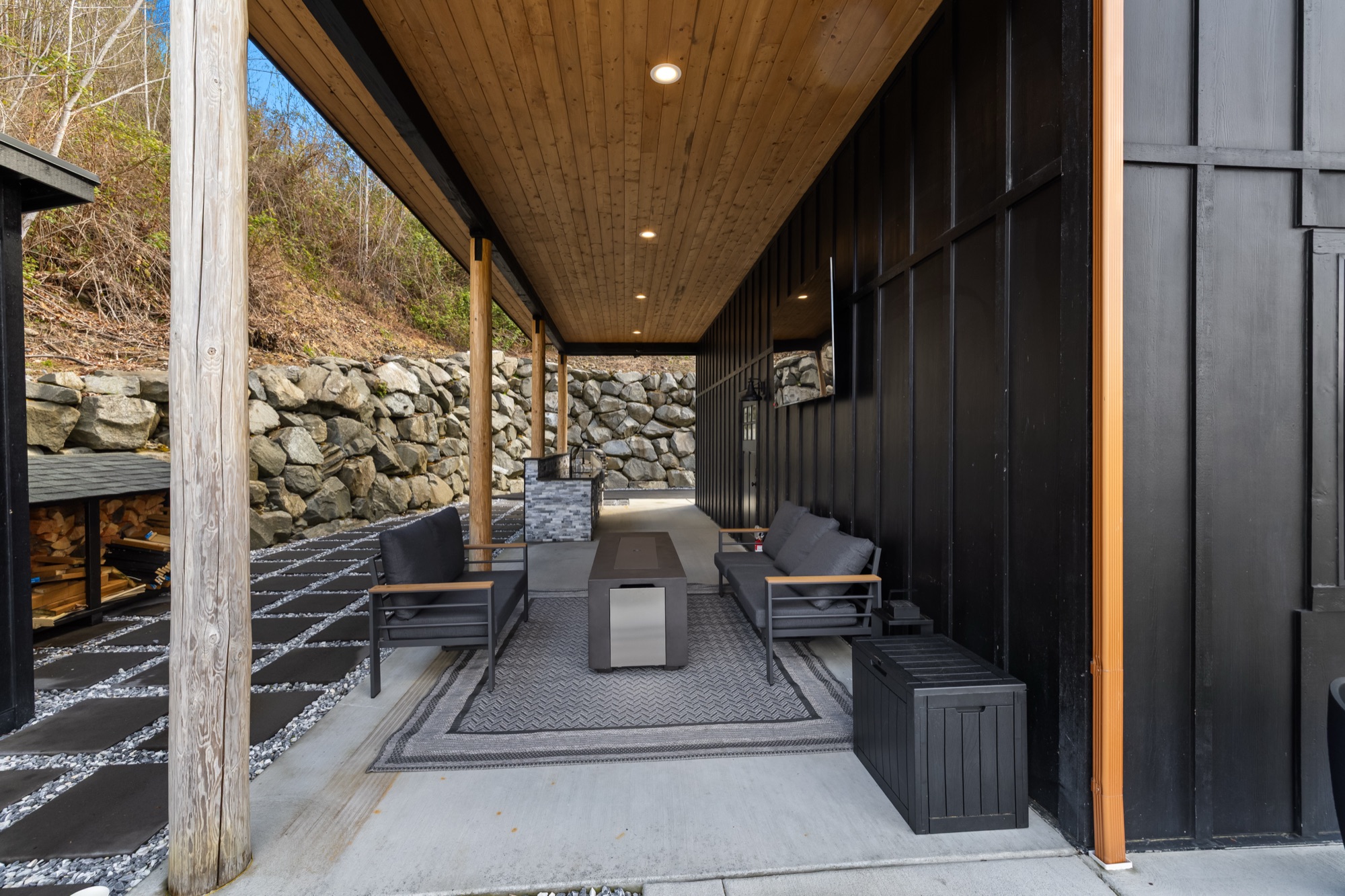 Copper Crest estate — gallery image 32